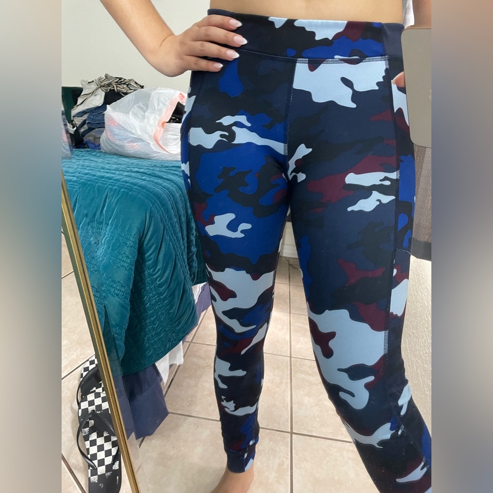 Champion leggings. Size medium fits like a small/med size.